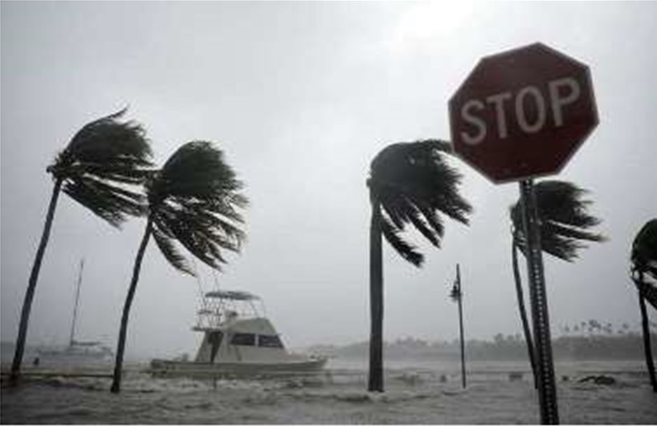 Ο κυκλώνας Φλόρενς πλησιάζει τις ανατολικές ακτές